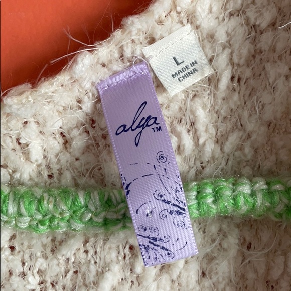 Long vest - Picture 2 of 4